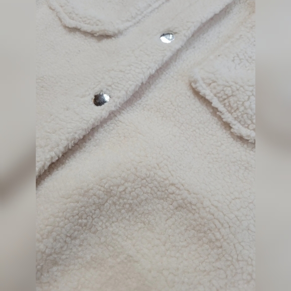 Only 'Deena' shacket - Picture 2 of 15